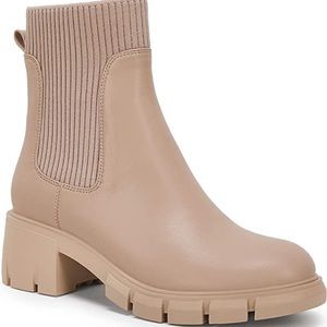 Women’s Beige Chelsea boots